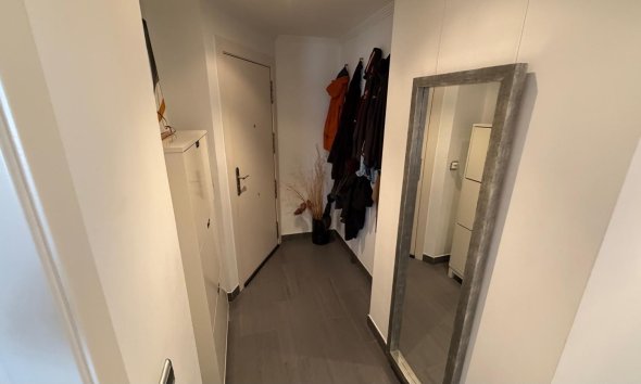 Resale - Apartment - Torrevieja - Acequion