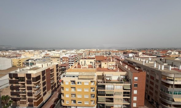 Resale - Apartment - Torrevieja - Acequion