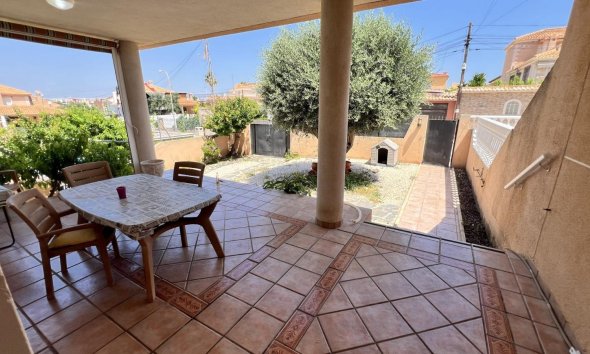 Resale - Villa - Torrevieja - Aguas Nuevas