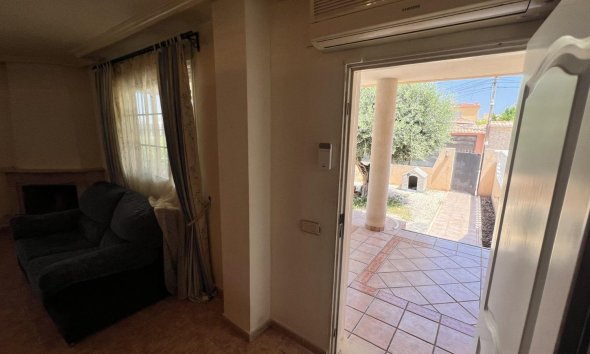 Resale - Villa - Torrevieja - Aguas Nuevas
