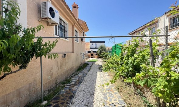 Resale - Villa - Torrevieja - Aguas Nuevas
