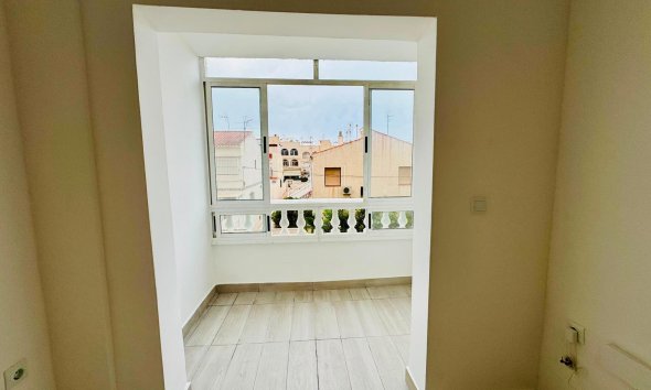 Resale - Apartment - Torrevieja - Playa del Cura