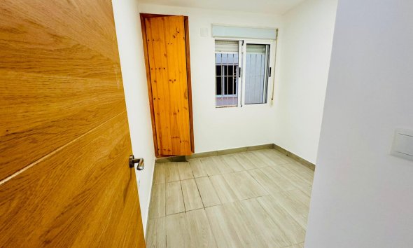 Resale - Apartment - Torrevieja - Playa del Cura