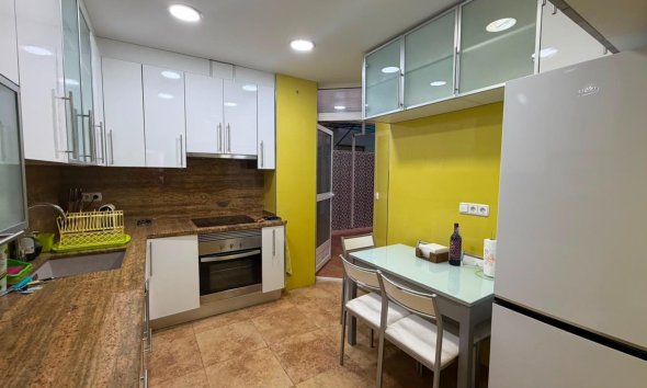 Resale - Apartment - Torrevieja - Acequion