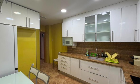 Resale - Apartment - Torrevieja - Acequion