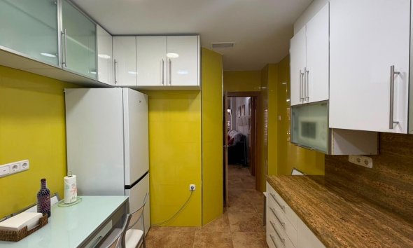 Resale - Apartment - Torrevieja - Acequion