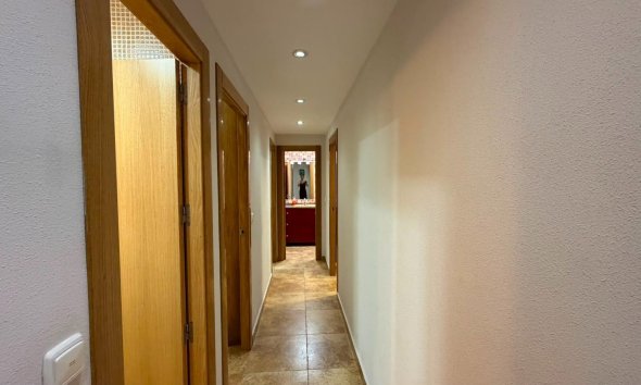 Resale - Apartment - Torrevieja - Acequion