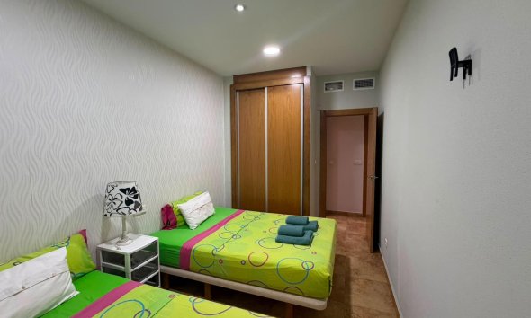 Resale - Apartment - Torrevieja - Acequion