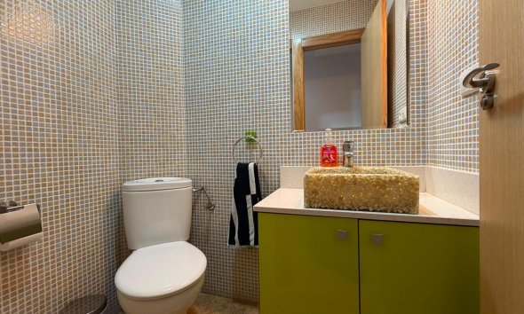 Resale - Apartment - Torrevieja - Acequion