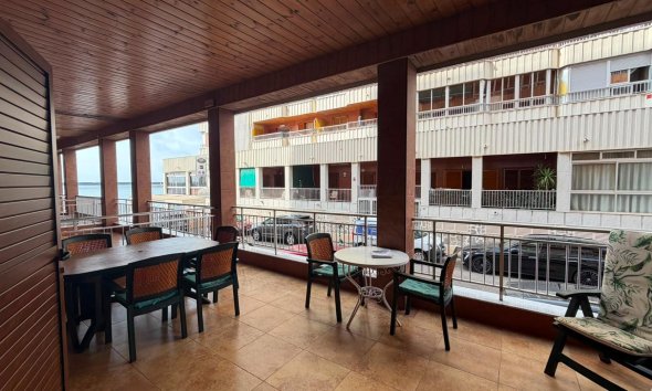 Resale - Apartment - Torrevieja - Acequion