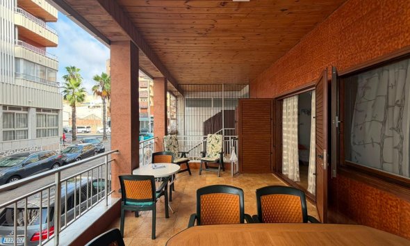 Resale - Apartment - Torrevieja - Acequion