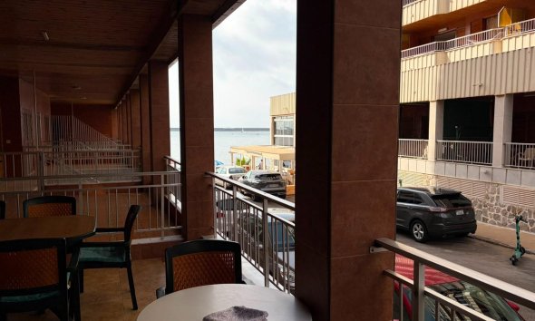 Resale - Apartment - Torrevieja - Acequion