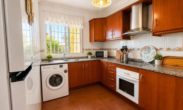 Resale - Bungalow - Orihuela Costa - Lomas de Cabo Roig