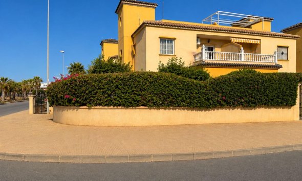 Resale - Bungalow - Orihuela Costa - Lomas de Cabo Roig