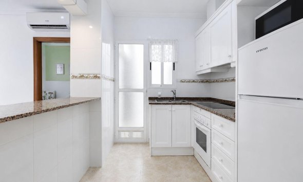 Resale - Apartment - Torrevieja - Centro