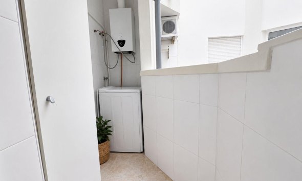 Resale - Apartment - Torrevieja - Centro