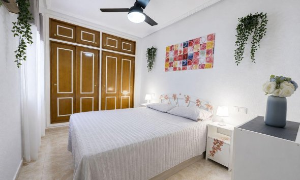 Resale - Apartment - Torrevieja - Centro