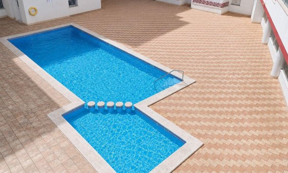 Resale - Apartment - Torrevieja - Centro