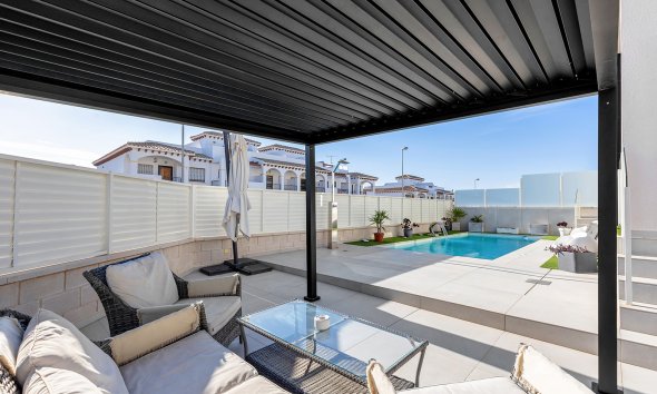 Resale - Villa - Orihuela Costa