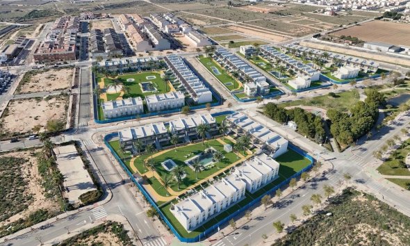 Obra nueva - Adosado - Pilar de la Horadada