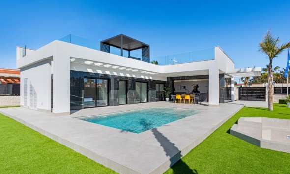 Obra nueva - Villa / Casa - Algorfa