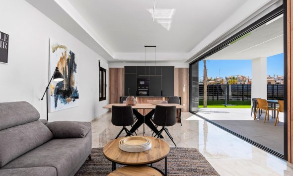 Obra nueva - Villa / Casa - Algorfa