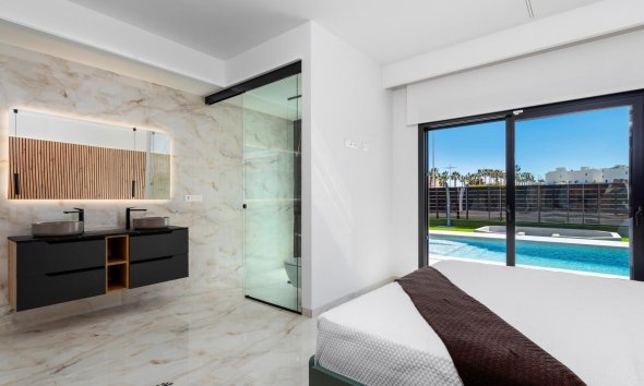Obra nueva - Villa / Casa - Algorfa