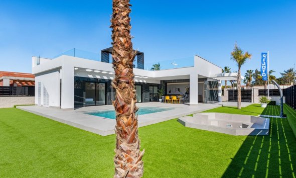 Obra nueva - Villa / Casa - Algorfa