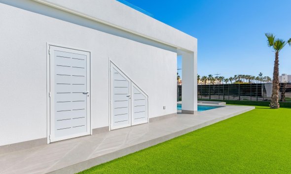 Obra nueva - Villa / Casa - Algorfa