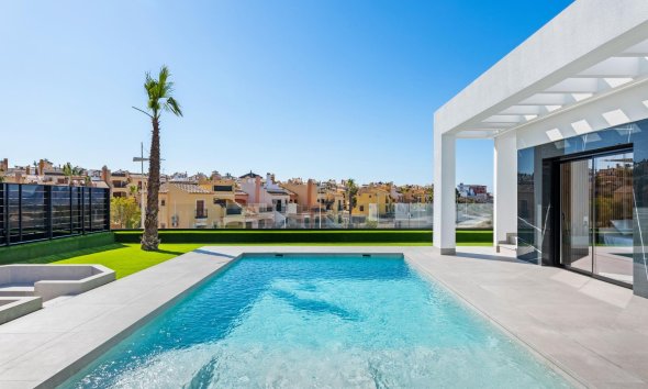 Obra nueva - Villa / Casa - Algorfa