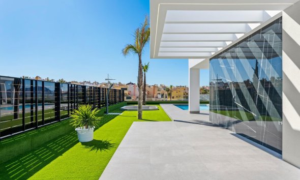 Obra nueva - Villa / Casa - Algorfa
