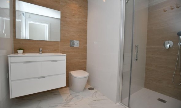 Obra nueva - Apartamento / Dúplex - San Miguel de Salinas