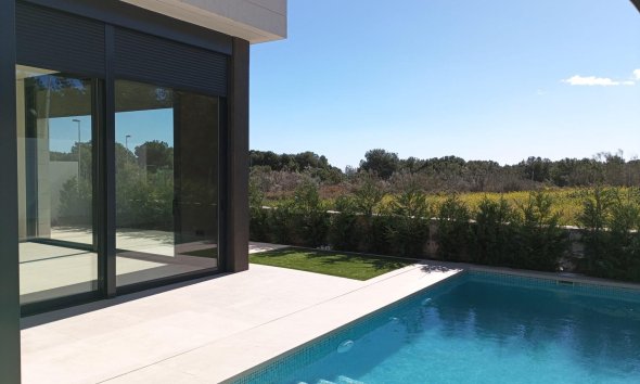 Obra nueva - Villa - Pilar de la Horadada