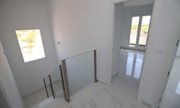 Obra nueva - Villa / Casa - Pinoso