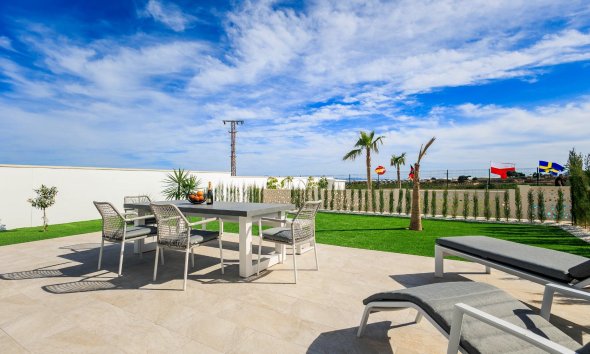 Obra nueva - Villa - Pilar de la Horadada