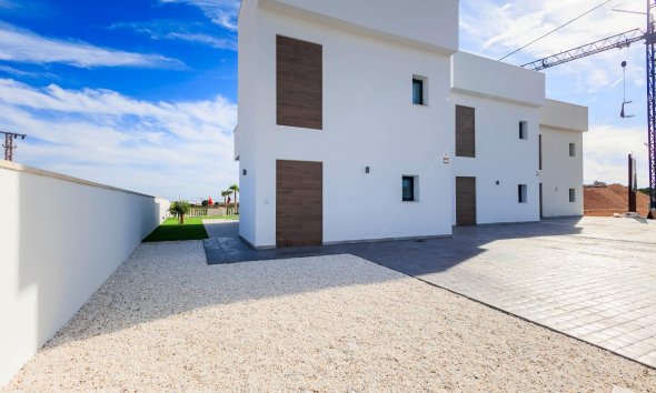 Obra nueva - Villa - Pilar de la Horadada