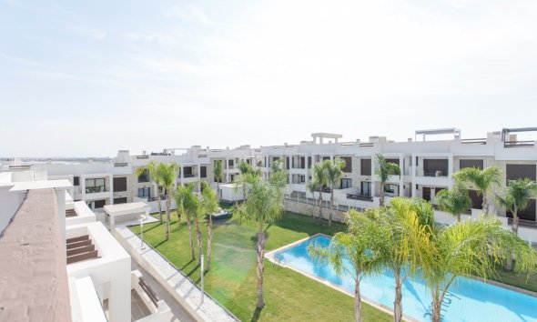 Obra nueva - Adosado - Torrevieja