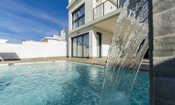 Obra nueva - Villa - San Miguel de Salinas