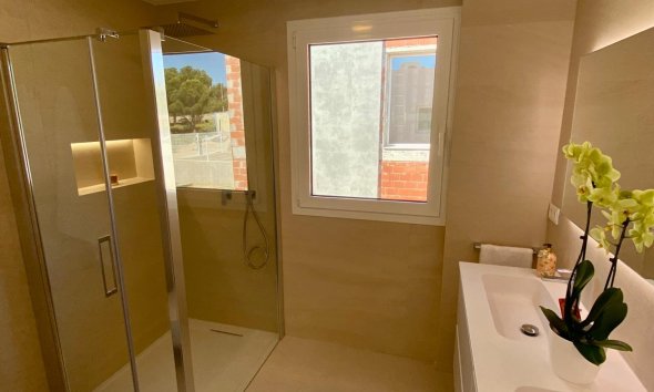 Obra nueva - Villa / Casa - Finestrat