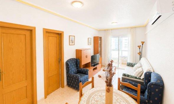 Resale - Apartment - Torrevieja - Estacion de autobuses