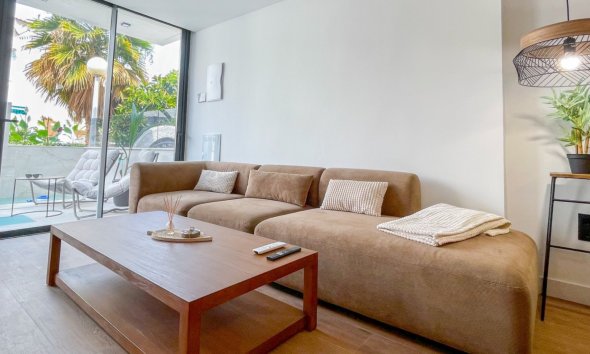 Resale - Terraced house / Townhouse - Torrevieja - Nueva Torrevieja