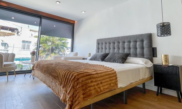 Resale - Terraced house / Townhouse - Torrevieja - Nueva Torrevieja