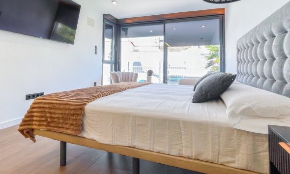 Resale - Terraced house / Townhouse - Torrevieja - Nueva Torrevieja