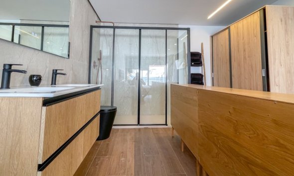 Resale - Terraced house / Townhouse - Torrevieja - Nueva Torrevieja