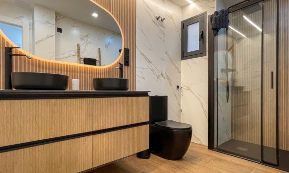 Resale - Terraced house / Townhouse - Torrevieja - Nueva Torrevieja