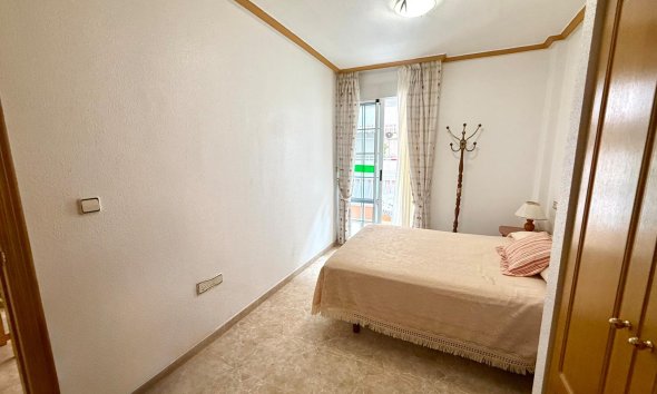 Resale - Apartment - Torrevieja - Acequion