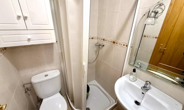 Resale - Apartment - Torrevieja - Acequion