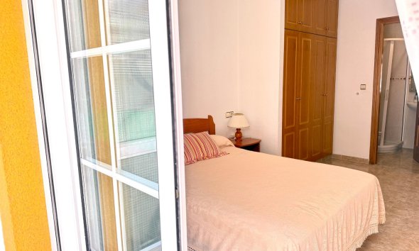 Resale - Apartment - Torrevieja - Acequion