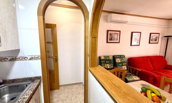 Resale - Apartment - Torrevieja - Acequion