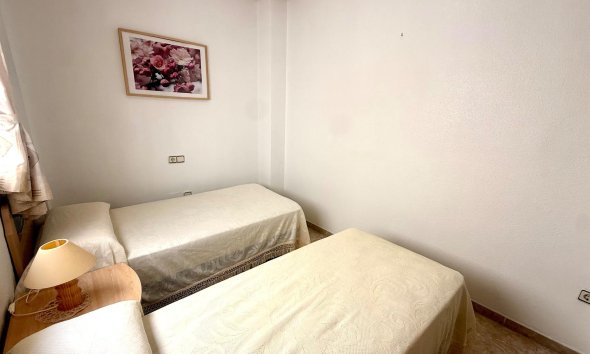 Resale - Apartment - Torrevieja - Acequion